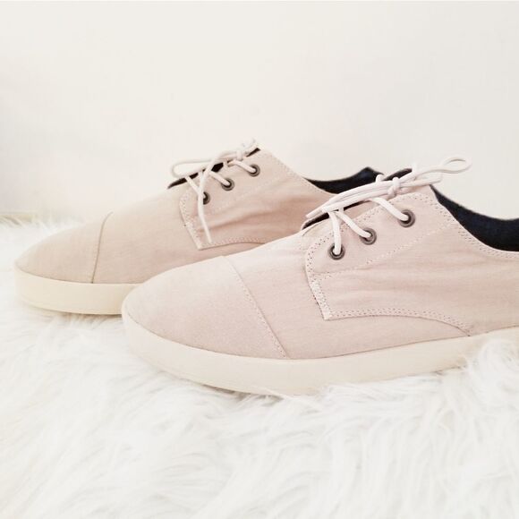 Tom's tie casual style shoe like new - Picture 6 of 8